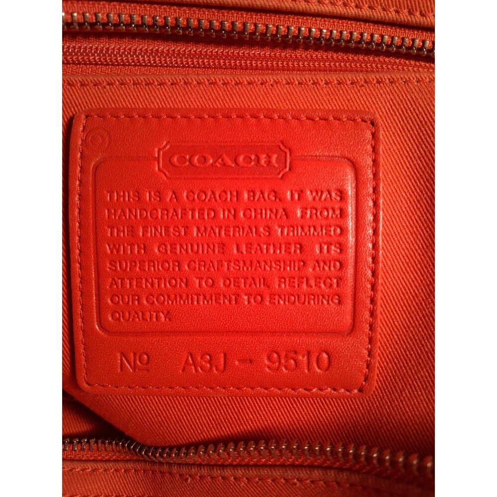 Authentic Coach Handbag, Canvas And Leather, Beige, Shoulder Bag. - Picture 11 of 16